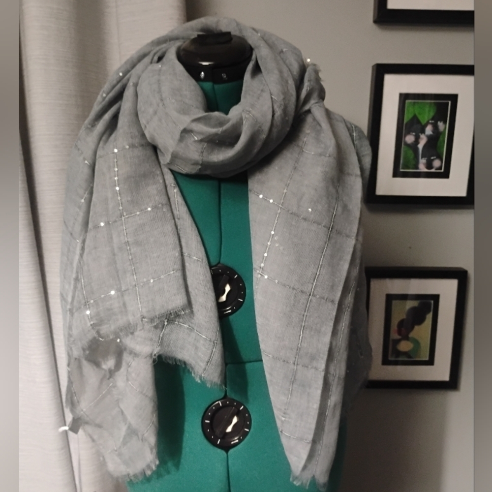 Tilo Twilight Gray Sparkle Lightweight Scarf with Fringe Trim NWT - Picture 6 of 8